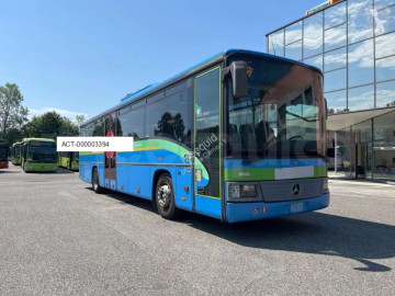 Autobús interurbano Mercedes