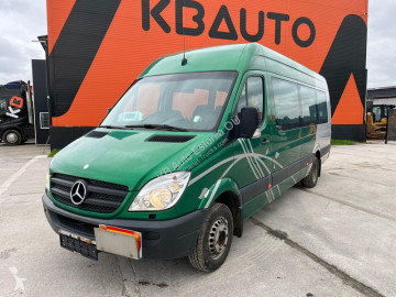 Mercedes minibus