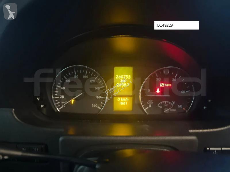 باص Mercedes