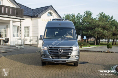 Autobús minibús Mercedes nuevo
