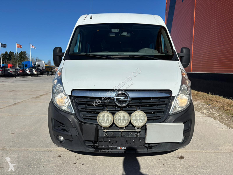 باص Opel 12 SEATS