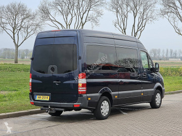 باص صغير Mercedes