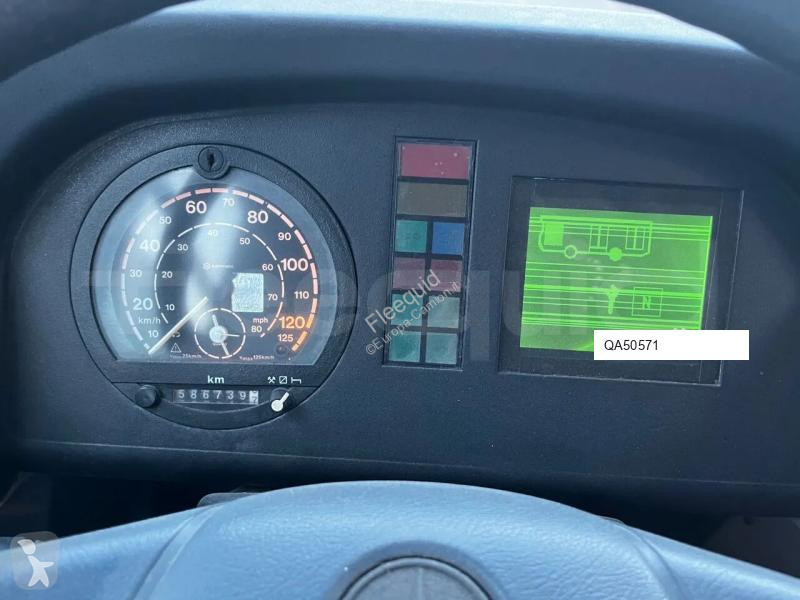 باص Mercedes