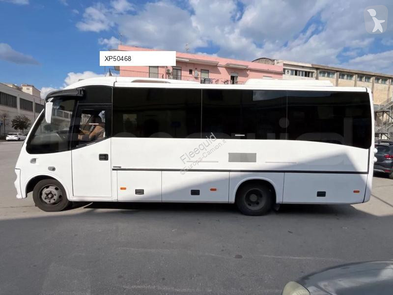 Autobús Mercedes 818