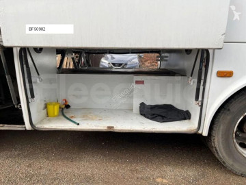 Autobus interurbain Isuzu