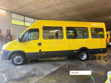Autobús Iveco Daily