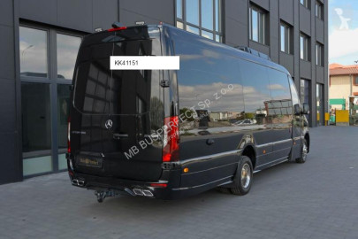 Autobús minibús Mercedes nuevo