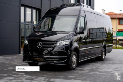 Autobús minibús Mercedes nuevo
