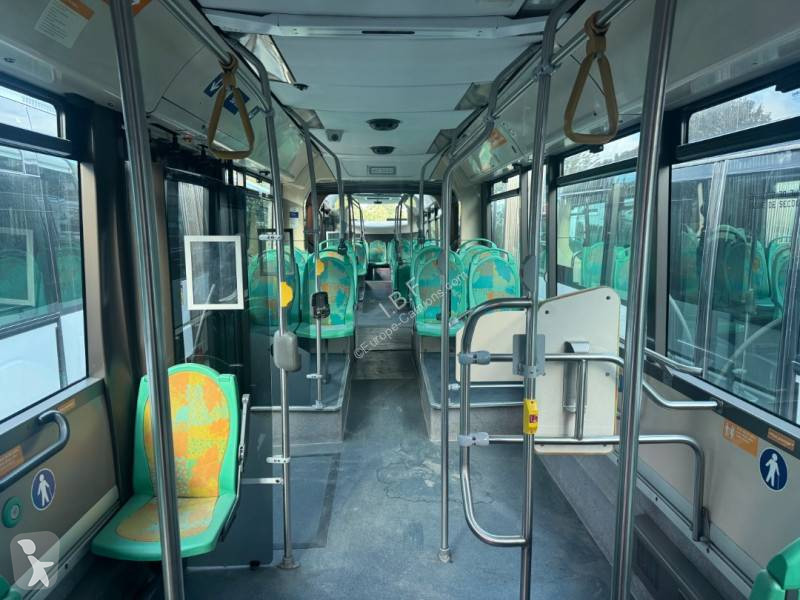 باص Irisbus