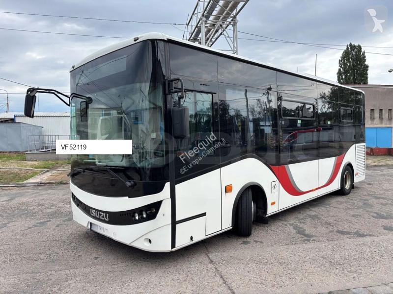 Autobussen Isuzu Novo
