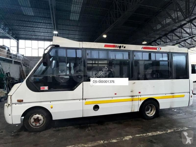 Ônibus transporte Iveco Cacciamali