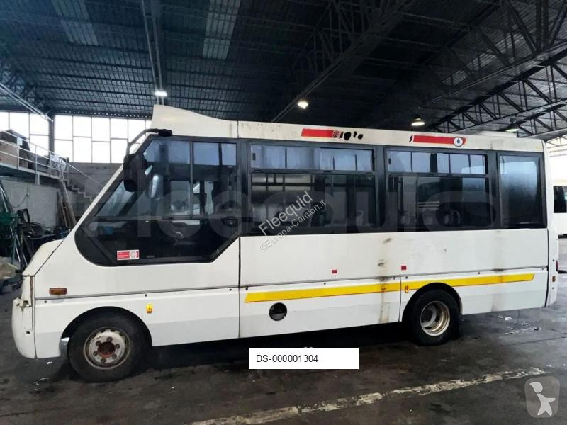 Ônibus transporte Iveco Cacciamali