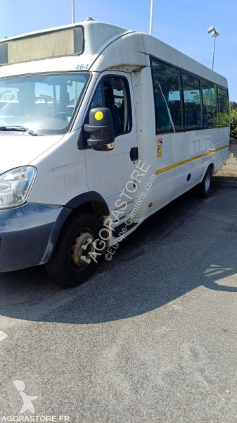 Veículo utilitário Mercedes INTOURO