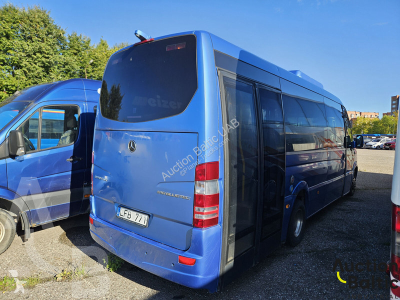 Autobuz Mercedes