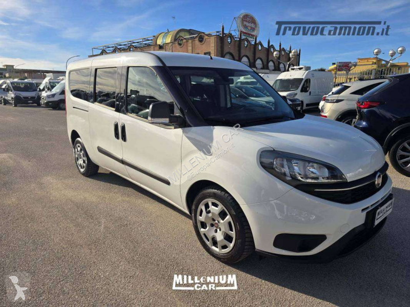 Véhicule utilitaire Fiat DOBLÒ MAXI 5 POSTI...