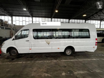 Mercedes minibus