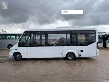 Mercedes minibus