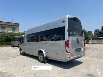 Iveco minibus