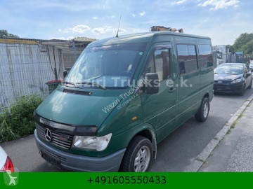 Mercedes minibus