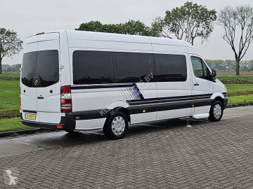 Mercedes minibus