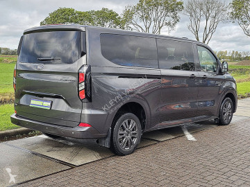 Ford minibus