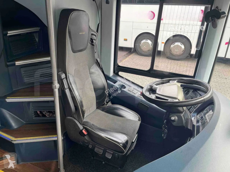 باص Neoplan Skyliner