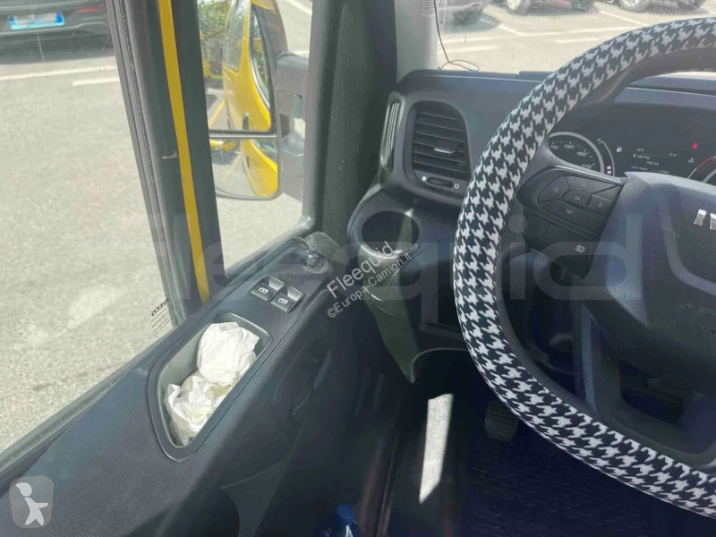 باص Iveco