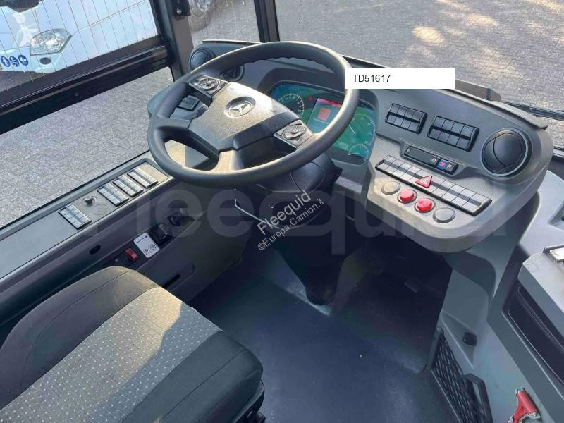 باص Mercedes