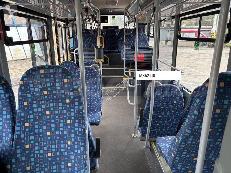 Autobussen Isuzu Novo