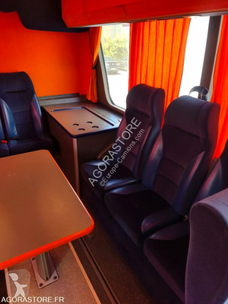 Autobussen Van Hool 916