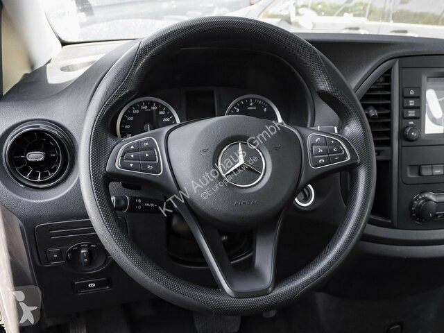 Užitkové vozidlo Mercedes 114...