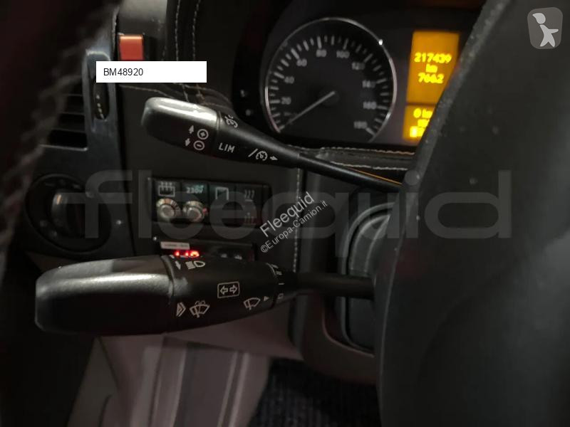 باص Mercedes