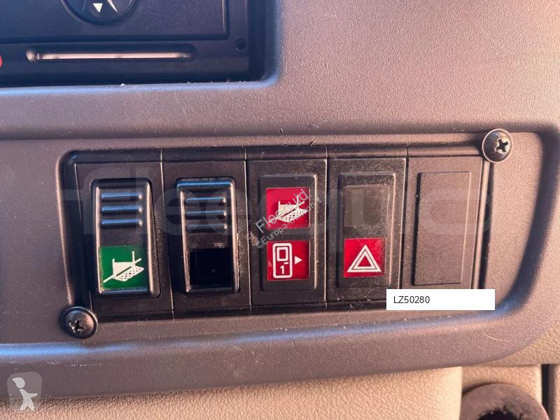 باص Nissan