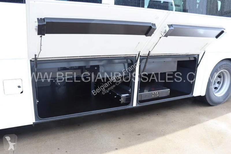 باص Iveco 10.8m Pop / Double middle door / Lift...