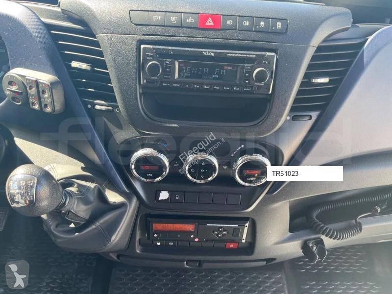 باص Iveco Ferqui