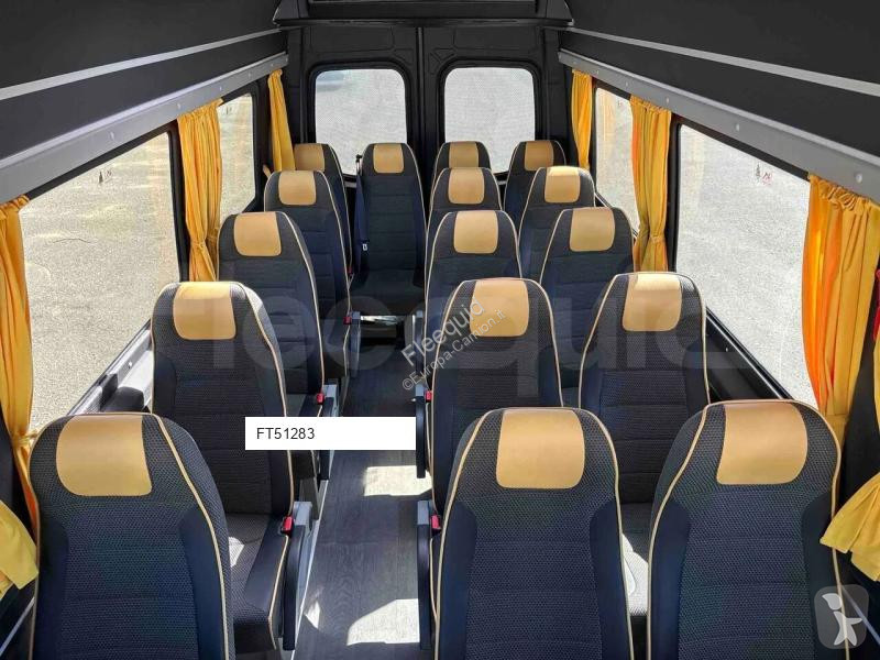 Autobús Mercedes