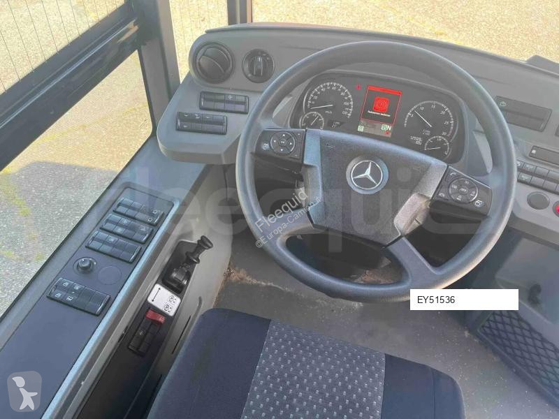 باص Mercedes