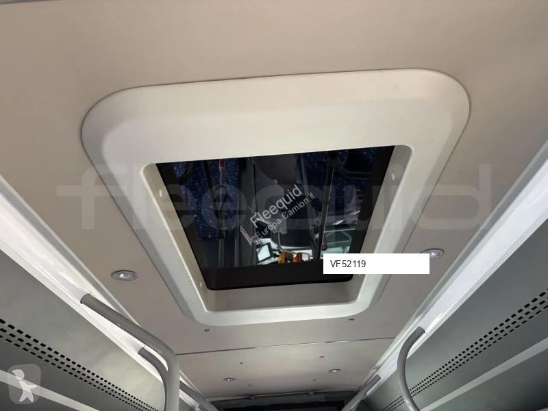 Autobussen Isuzu Novo