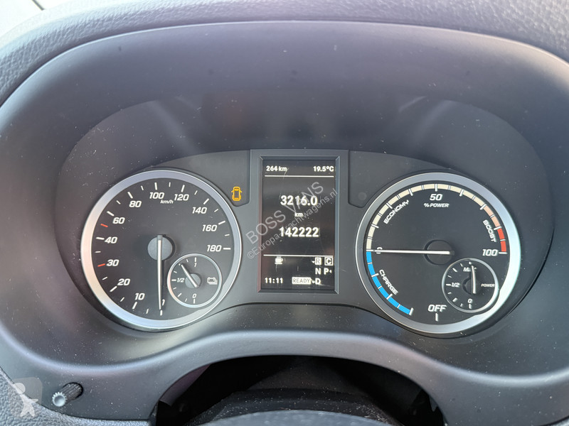 Autobus Mercedes 129 90kWh 204PK...