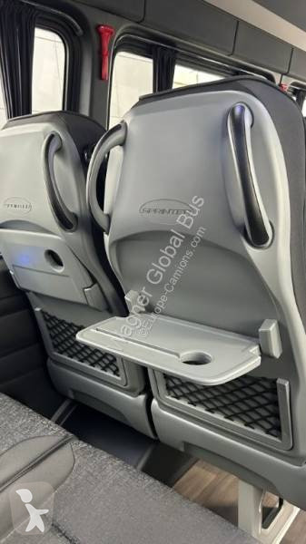 Autobus Mercedes 517 Multi neuf sur commande