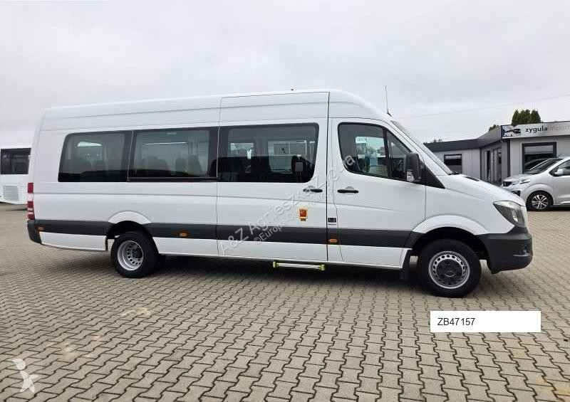 Autobuz Mercedes
