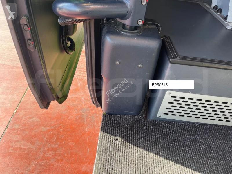 باص Neoplan Skyliner