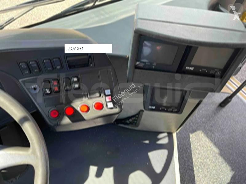 باص Mercedes G