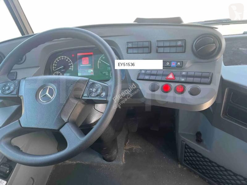 باص Mercedes