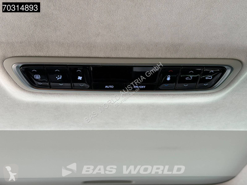 Véhicule utilitaire  Maxus MIFA 9 Premium 90...