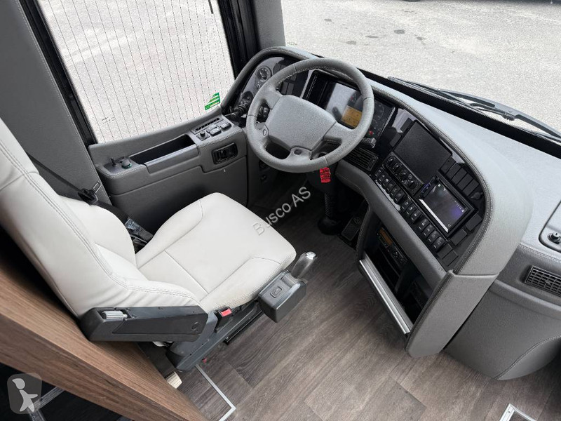 Autóbusz Volvo 9900. Motorhome!