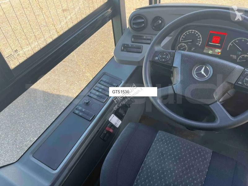 باص Mercedes
