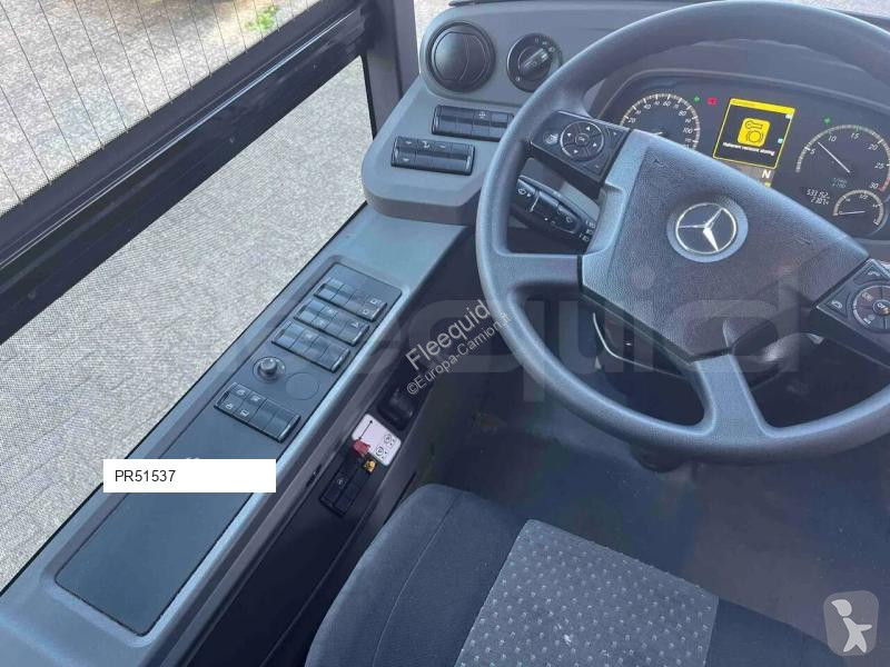 باص Mercedes