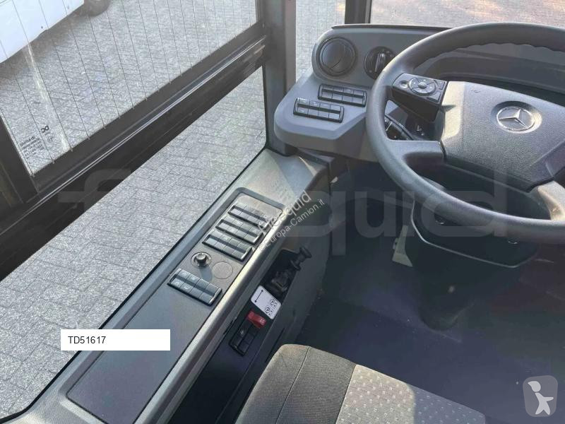 باص Mercedes