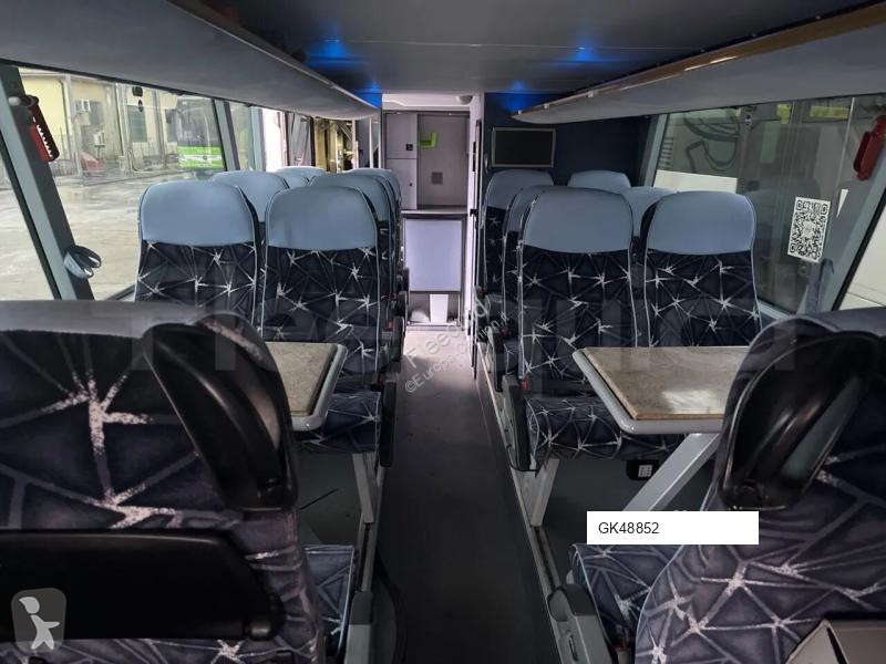 باص Neoplan Skyliner